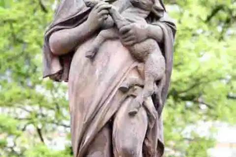 O. Mentzel, Březen
