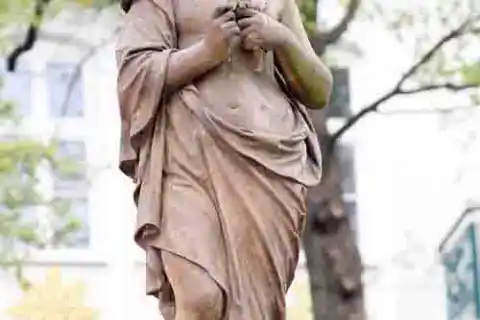 O. Mentzel, Květen
